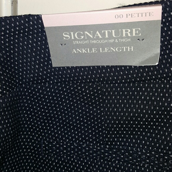 Petite Signature Ann Taylor slacks - Picture 5 of 5